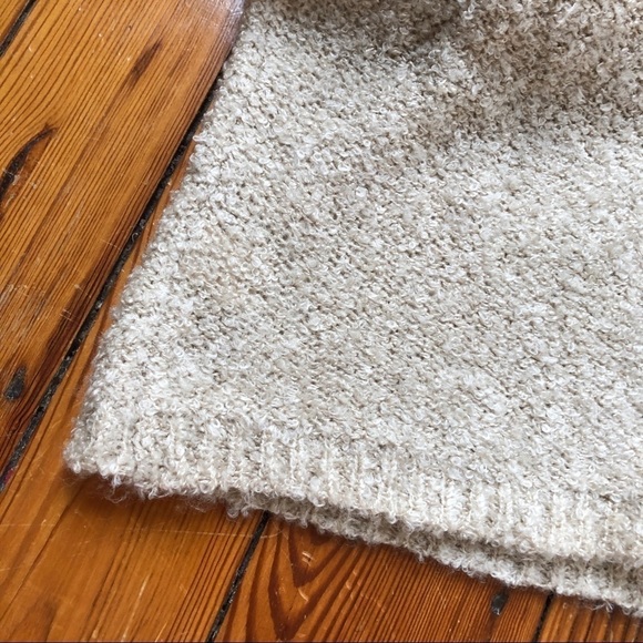 TOBI Low Cut Open V-Back Oatmeal Oversized Sweater One size - Picture 3 of 8